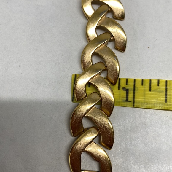 Vintage Krementz brushed gold plated link bracelet - Picture 12 of 12